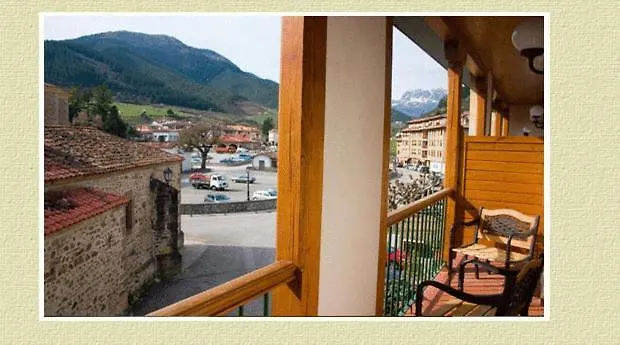 Aparthotel Brisas Del Deva Potes